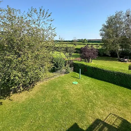 2 Bedroom Beautiful In *