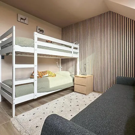 2 Bedroom Beautiful In Apartament *