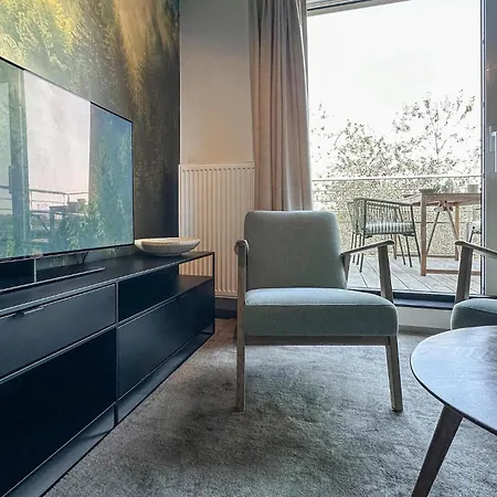 2 Bedroom Beautiful In *